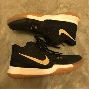 Kyrie Basketball Shoes